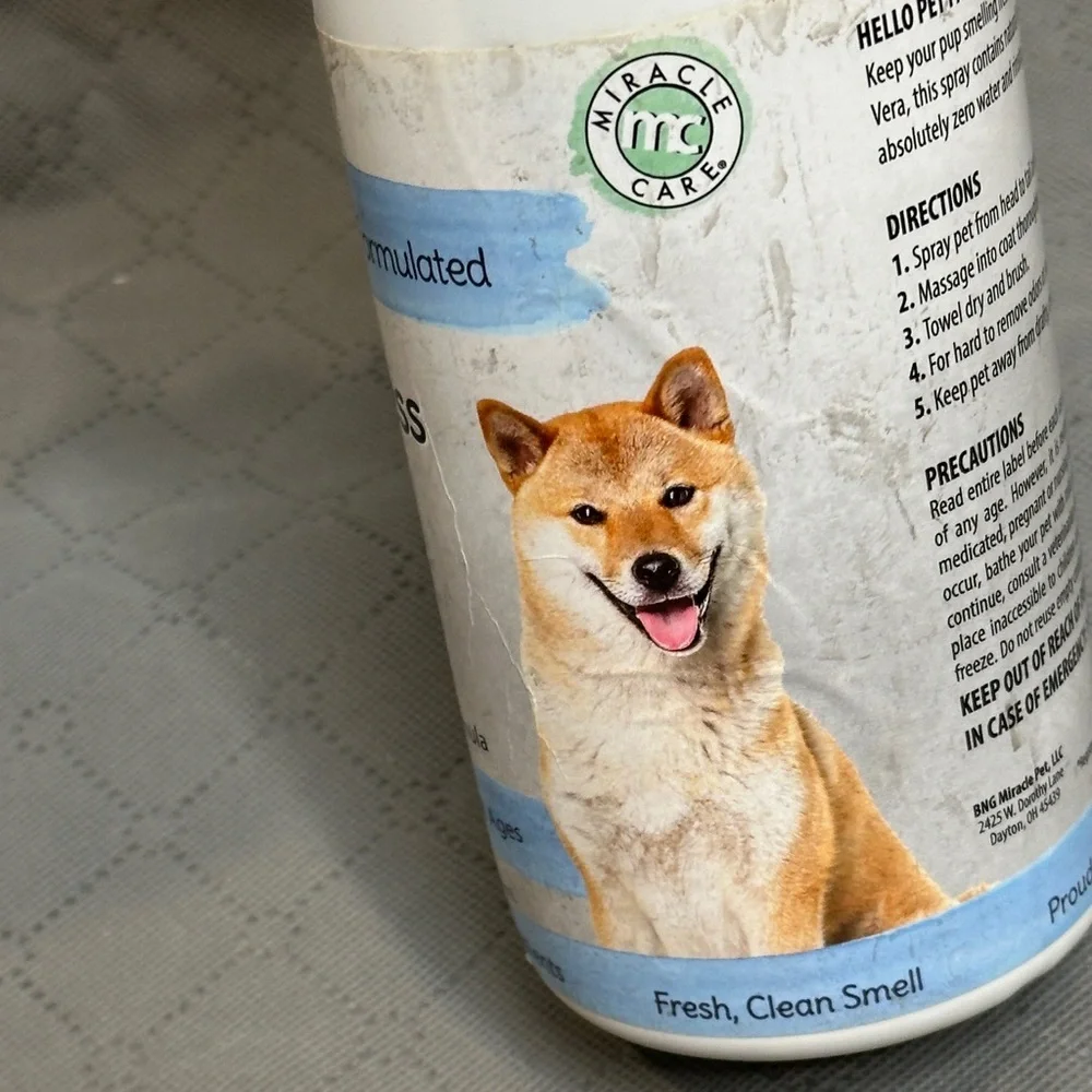 Miracle Care Made in the USA Waterless Bath for Pets Enzyme Powered Bath Spray